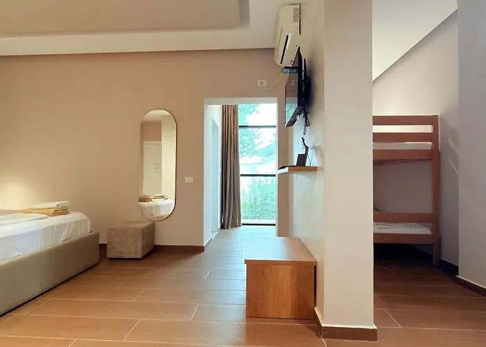 Delmar Durres 酒店 格勒姆